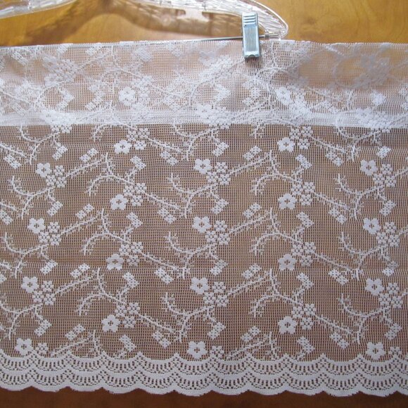 Floral White Lace Curtain Valance Scalloped Bottom 14 x 58" - Picture 1 of 10